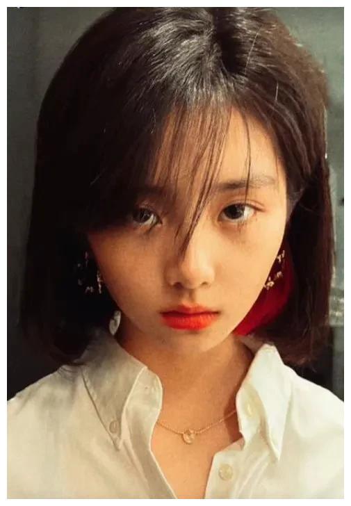 娱乐吃瓜小丫头是谁